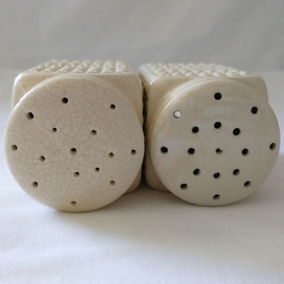 Vintage Japan Stovetop Salt Pepper Shakers Ceramic Handpainted Floral Large - Picture 10 of 16